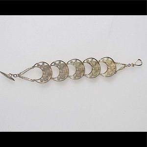 14 k gold plated bracelet by laundry